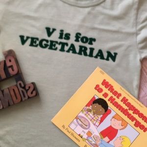 URBAN RENEWAL “ V is for VEGETARIAN” S/S T-Shirt